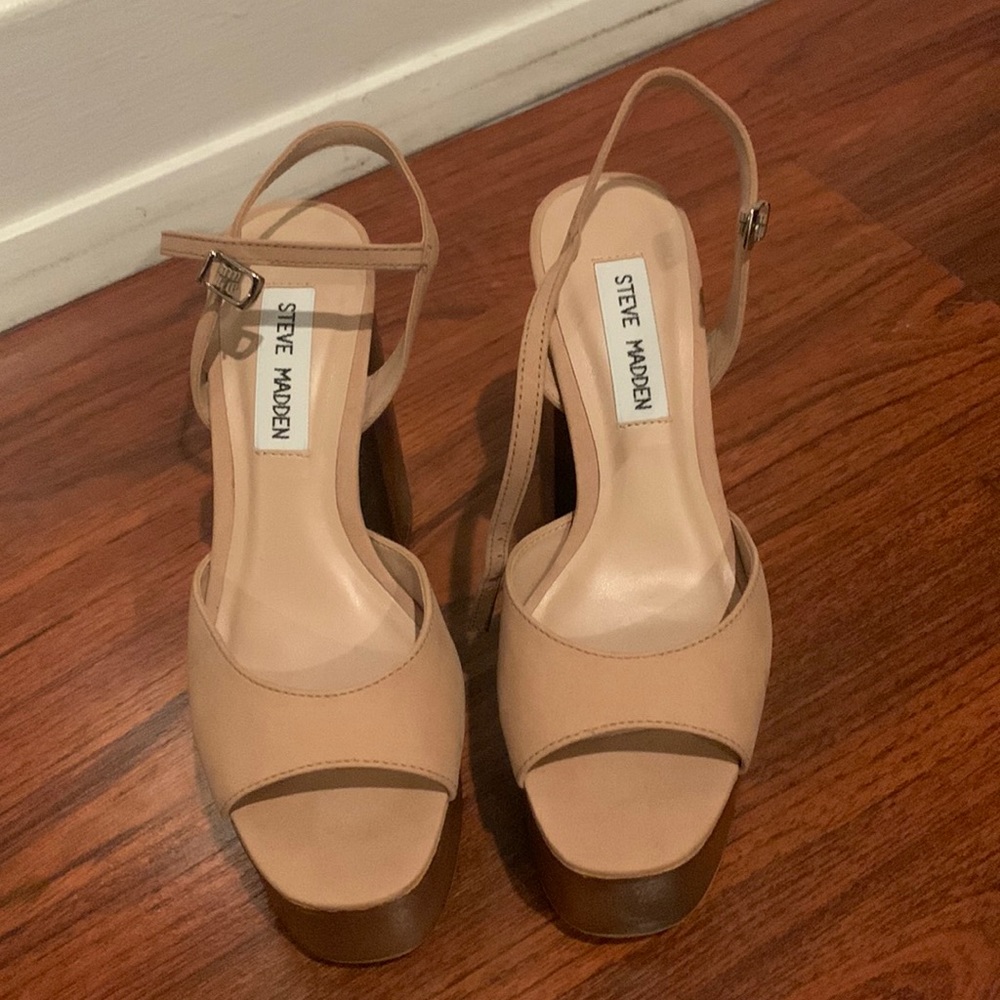 Steve Madden Shandy platform heel - size 5.5
